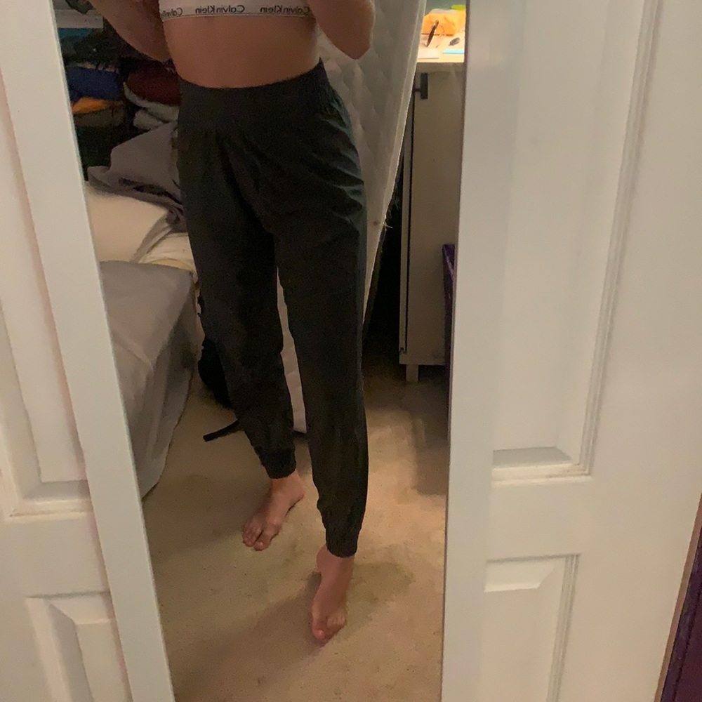 gray halara joggers
